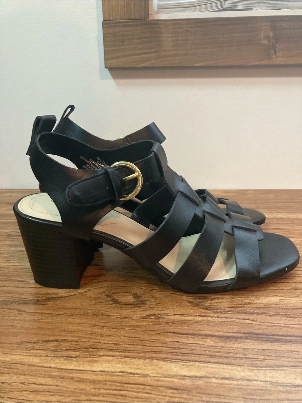 Liz Claiborne Basso Black Heeled Sandals 8